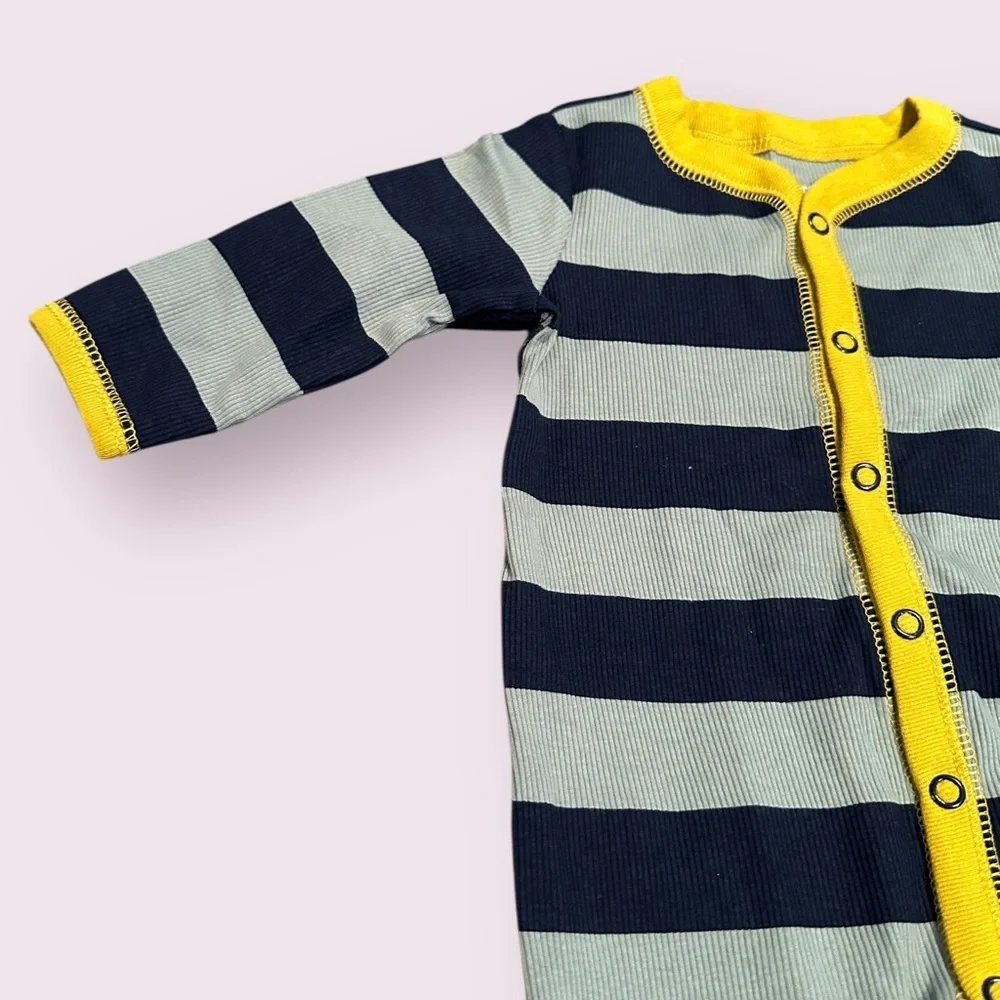 NWOT Carters Baby Striped Navy Button Front Footies Size 3 Months